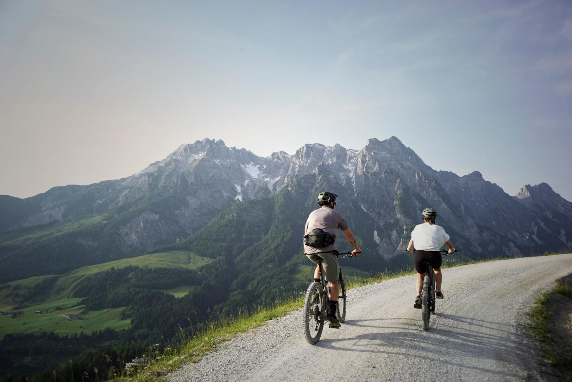 Holzhotel Forsthofalm Леоганг Екстер'єр фото