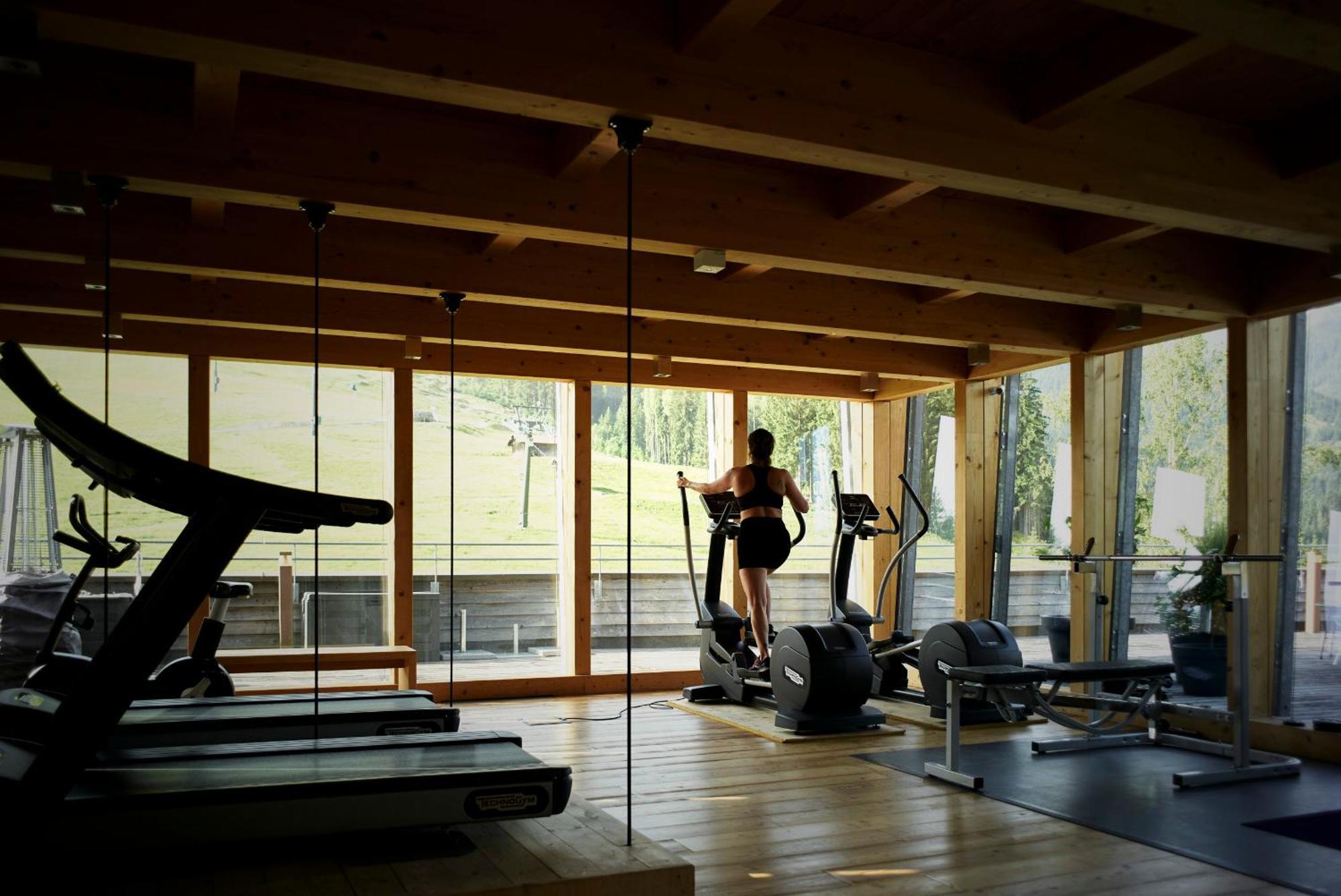 Holzhotel Forsthofalm Леоганг Екстер'єр фото
