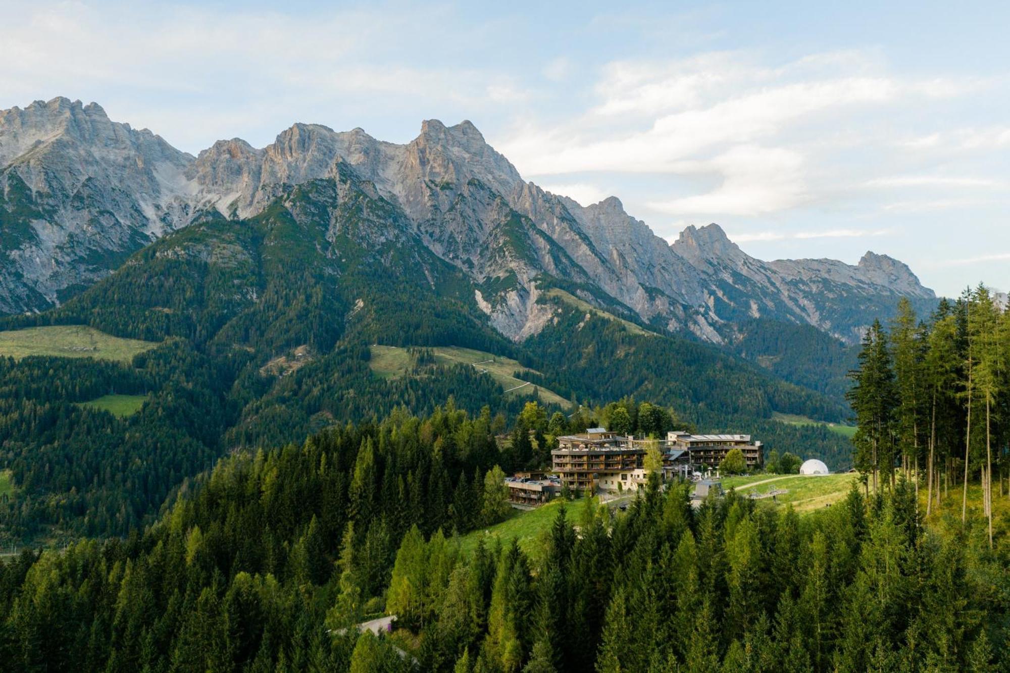 Holzhotel Forsthofalm Леоганг Екстер'єр фото