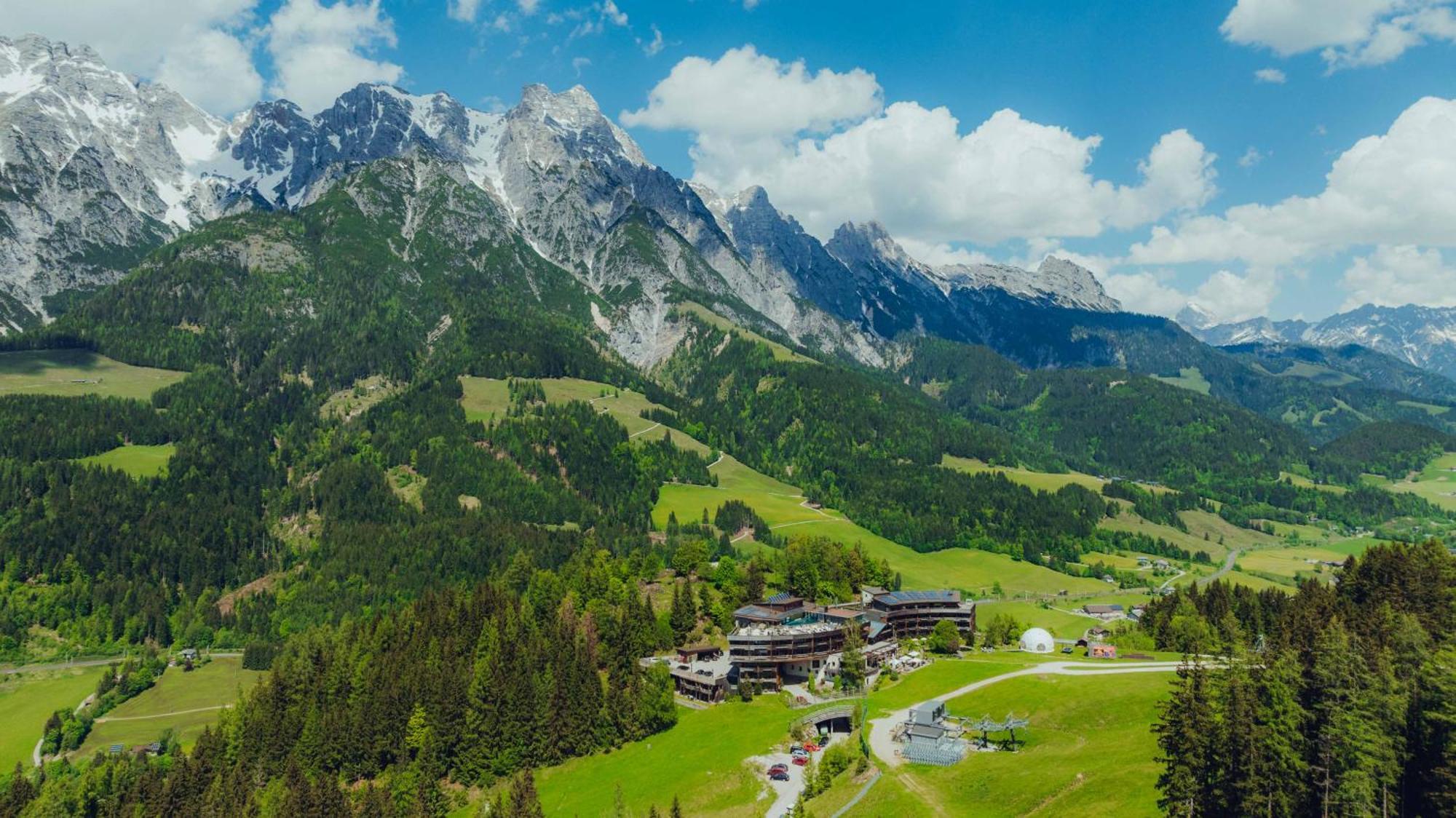 Holzhotel Forsthofalm Леоганг Екстер'єр фото